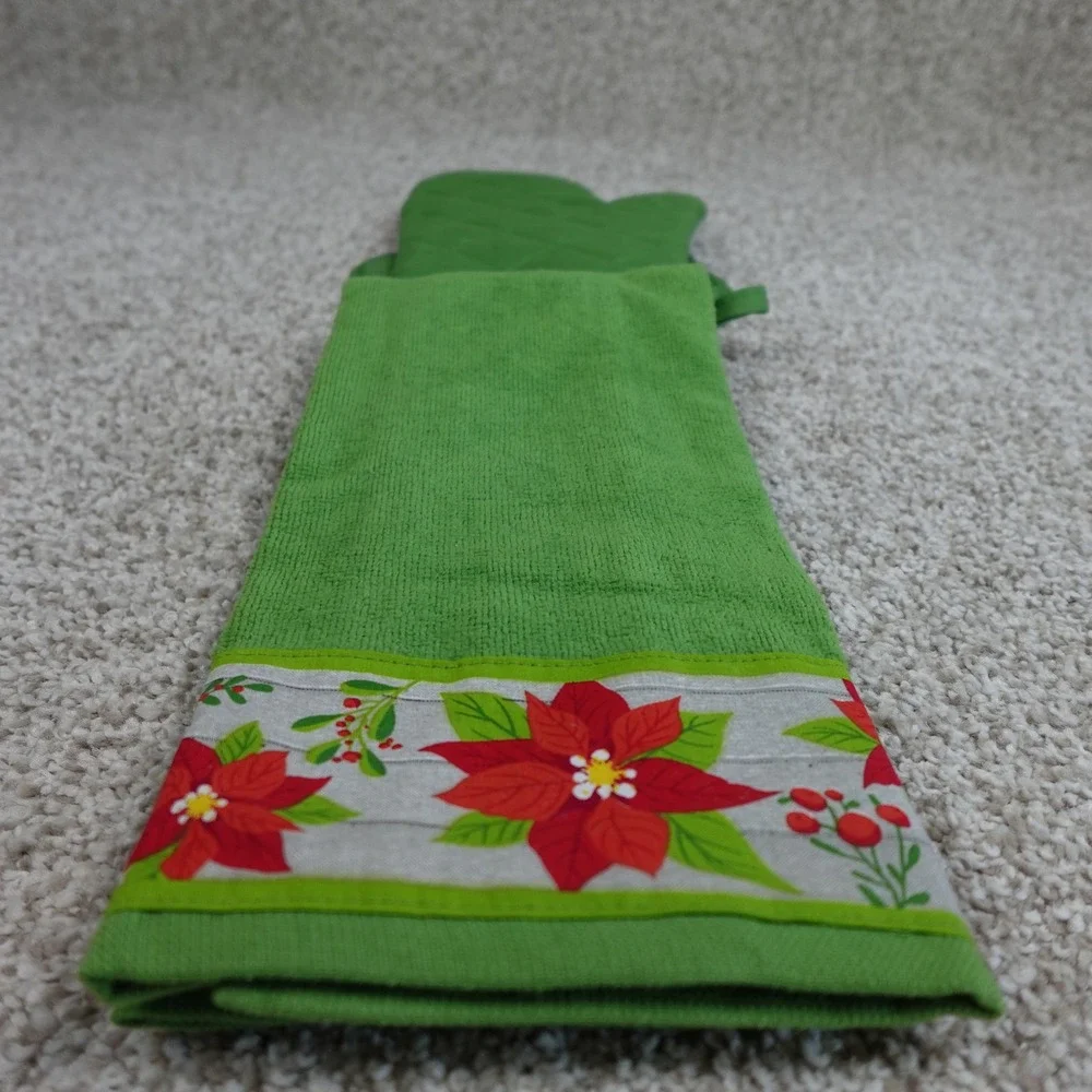 Holiday Time Christmas Kitchen Set 3pc Poinsettia Towel Potholder Oven Mitt